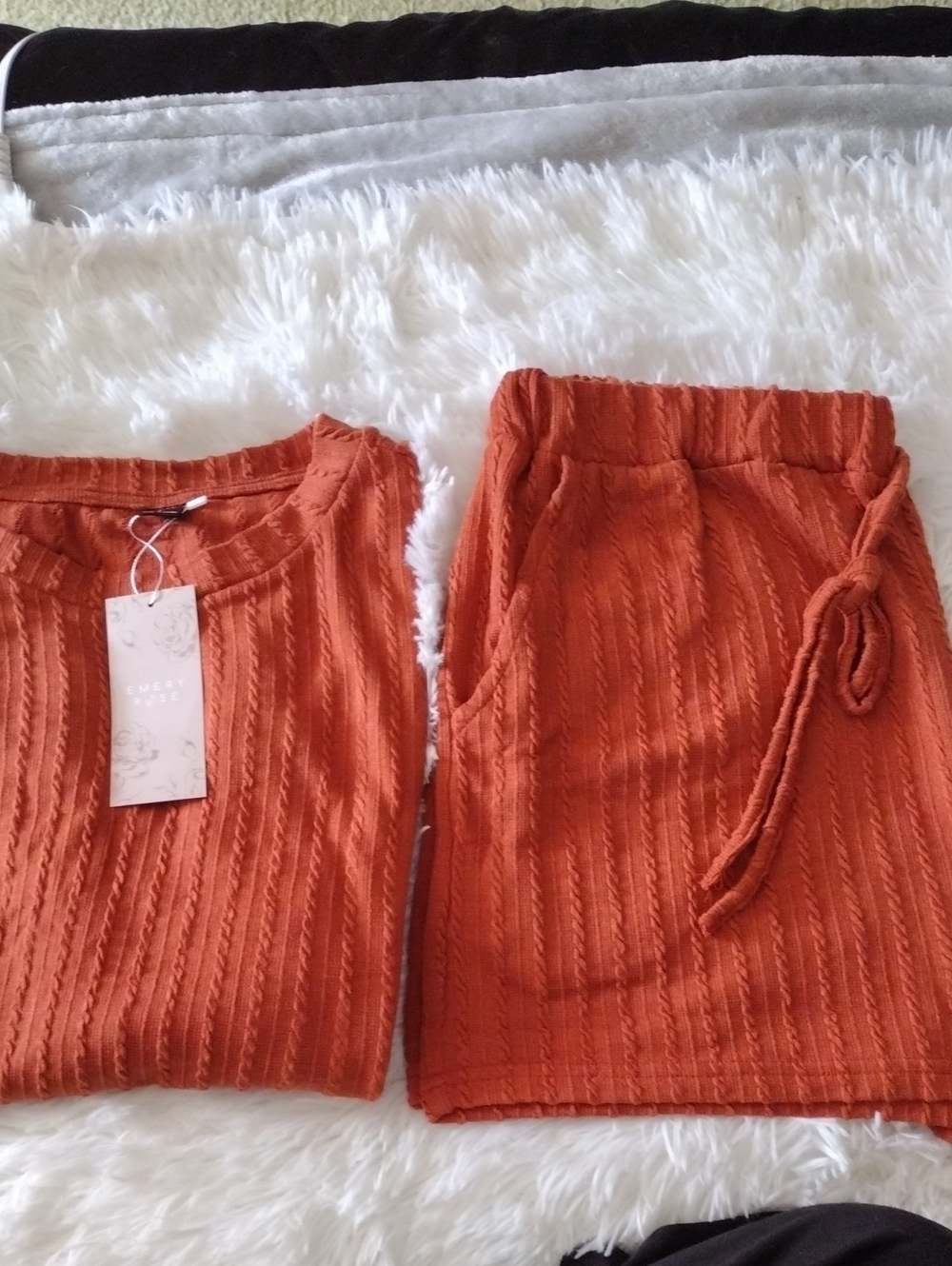 Women's Rust Cable-Knit Skirt - Cozy Knit Style..New